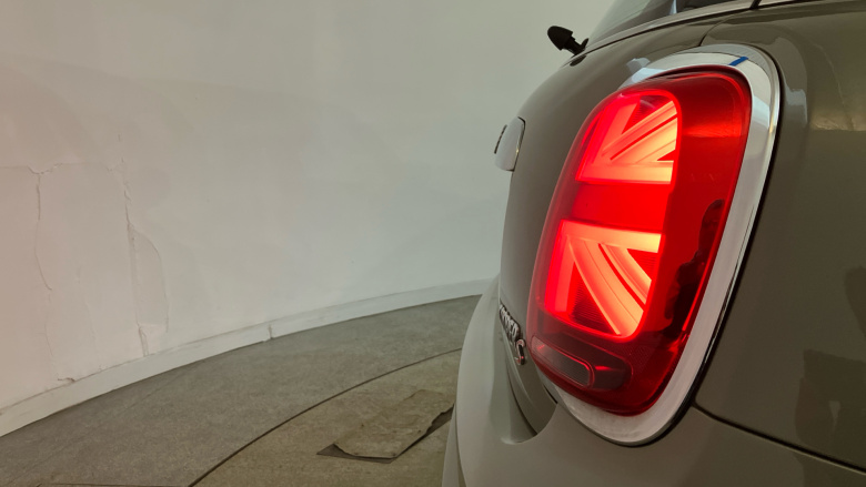 MINI Hatchback 2.0 Cooper S Exclusive II 3dr Auto Petrol Hatchback